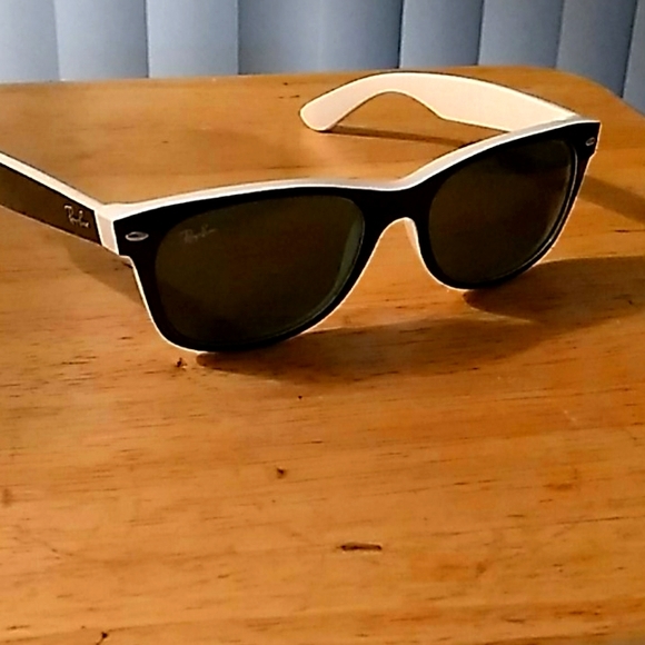 Ray-Bans - Picture 1 of 1